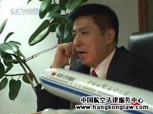 飞行员辞职索赔百万 新华航空拖延转档案被判赔